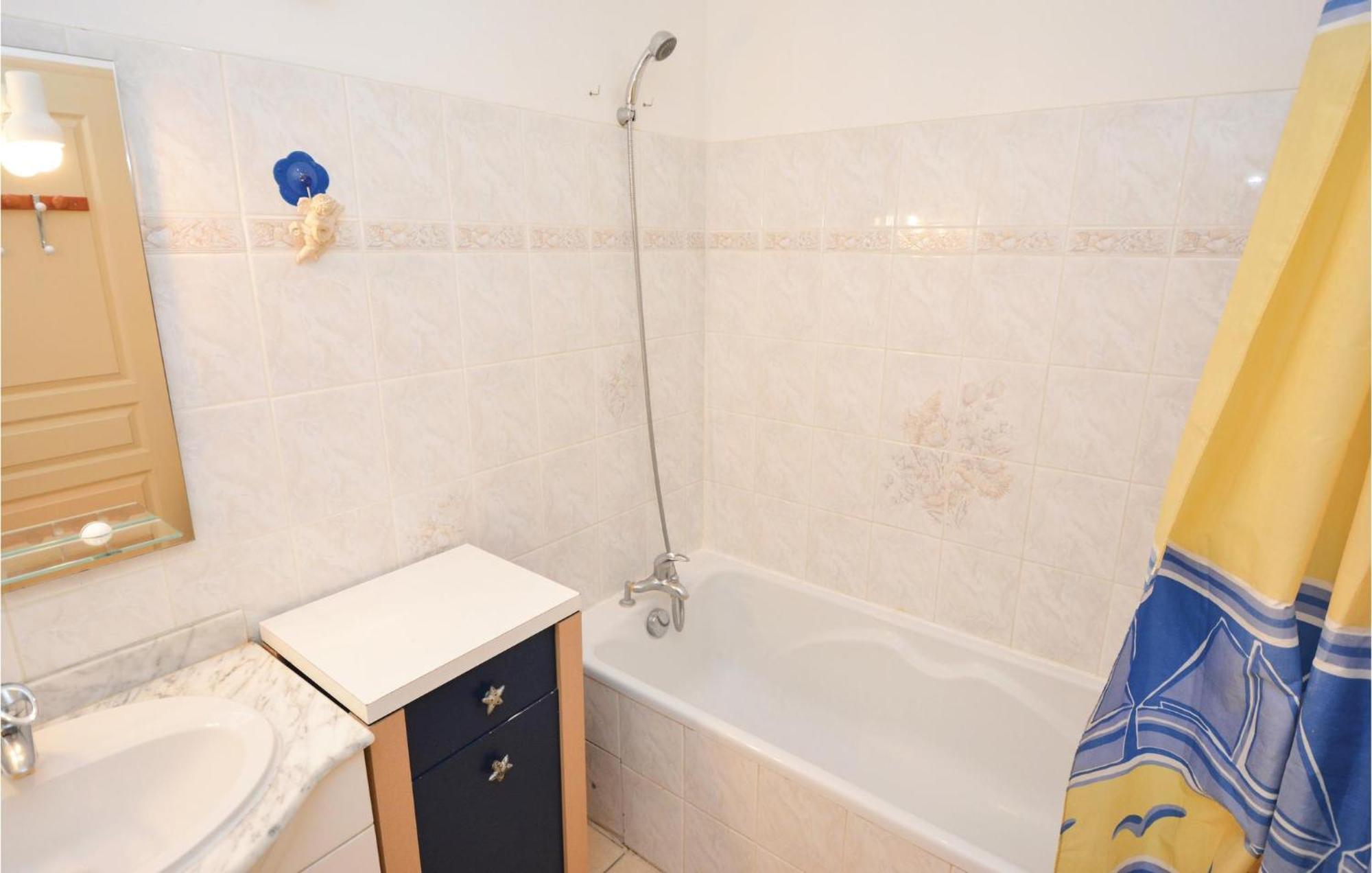 3 Bedroom Beautiful Home In Pignan Exterior photo